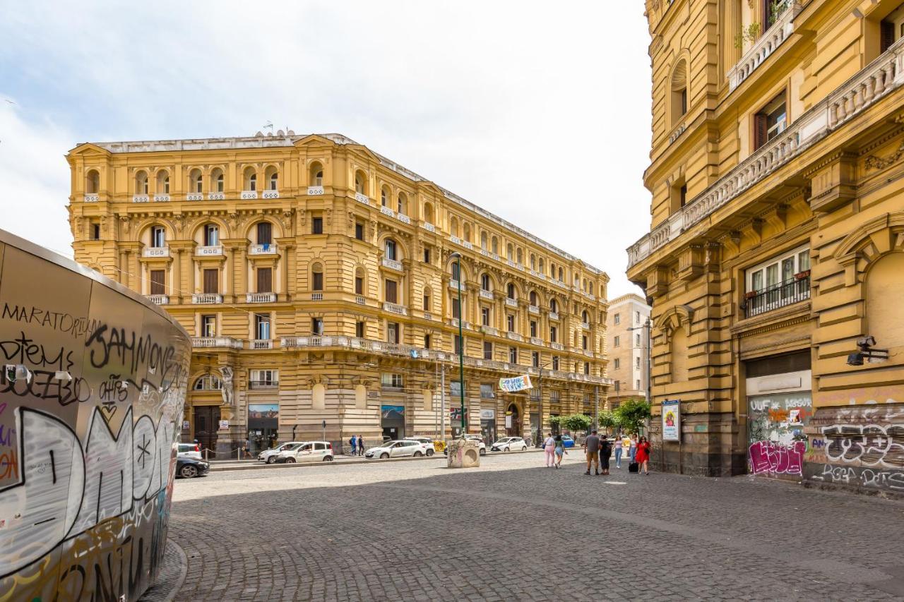 Rettifilo Family Apartment By Wonderful Italy Naples Exterior photo