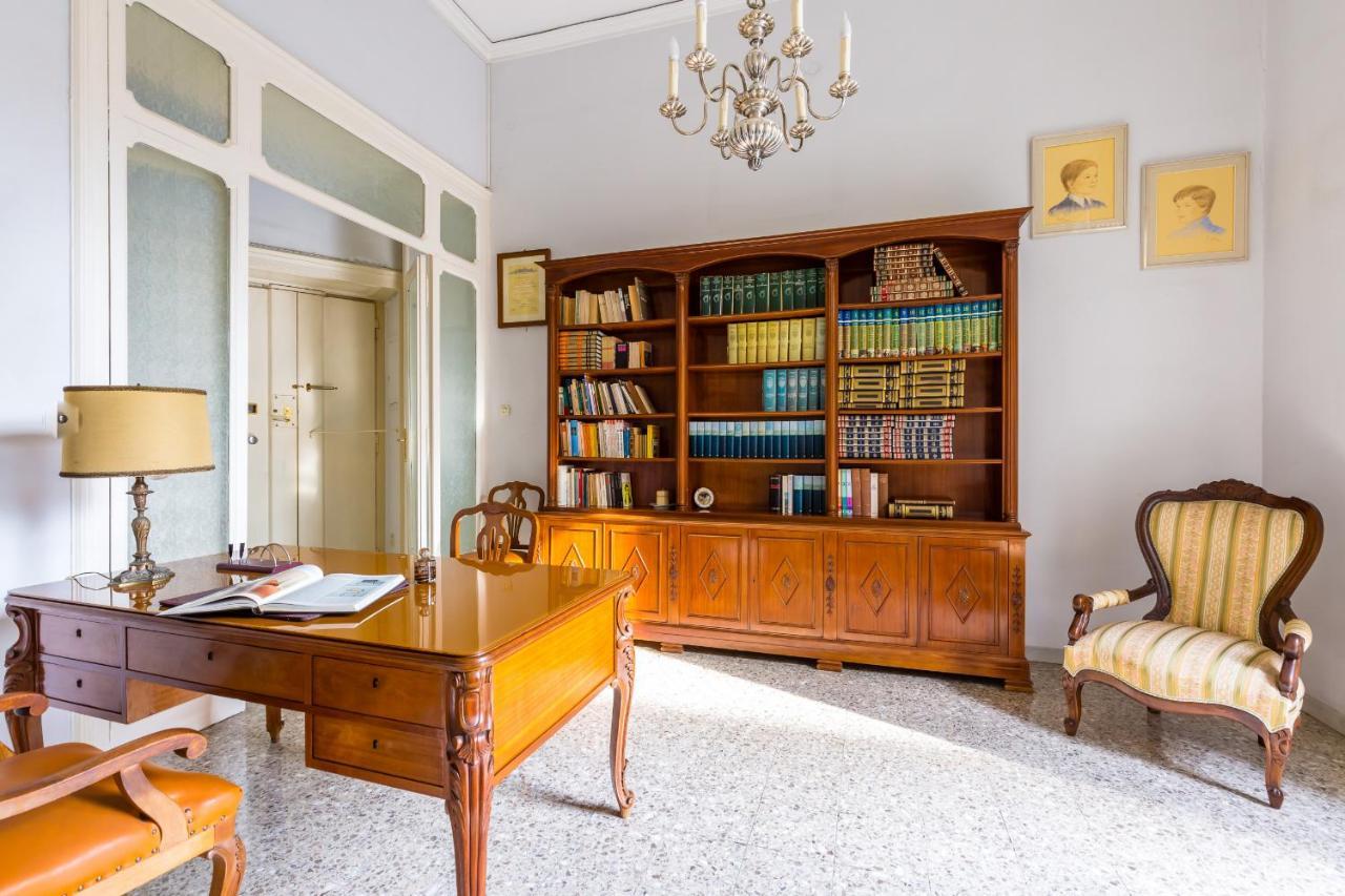 Rettifilo Family Apartment By Wonderful Italy Naples Exterior photo