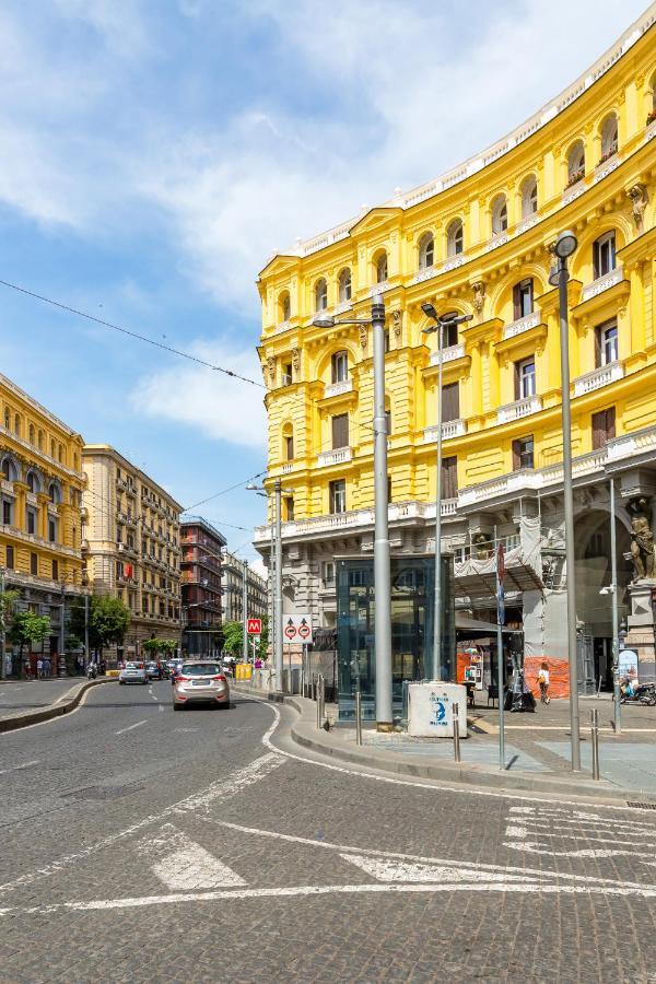 Rettifilo Family Apartment By Wonderful Italy Naples Exterior photo