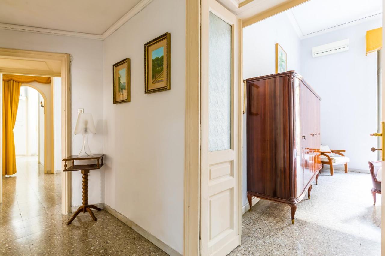 Rettifilo Family Apartment By Wonderful Italy Naples Exterior photo