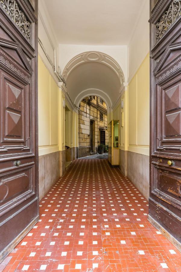 Rettifilo Family Apartment By Wonderful Italy Naples Exterior photo